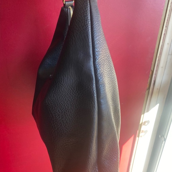 Stylish Sole Society Black Vegan Hobo with Tassel and gold accents like new - Picture 4 of 11
